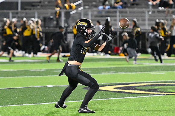 11152024whs VS. sta FB0038